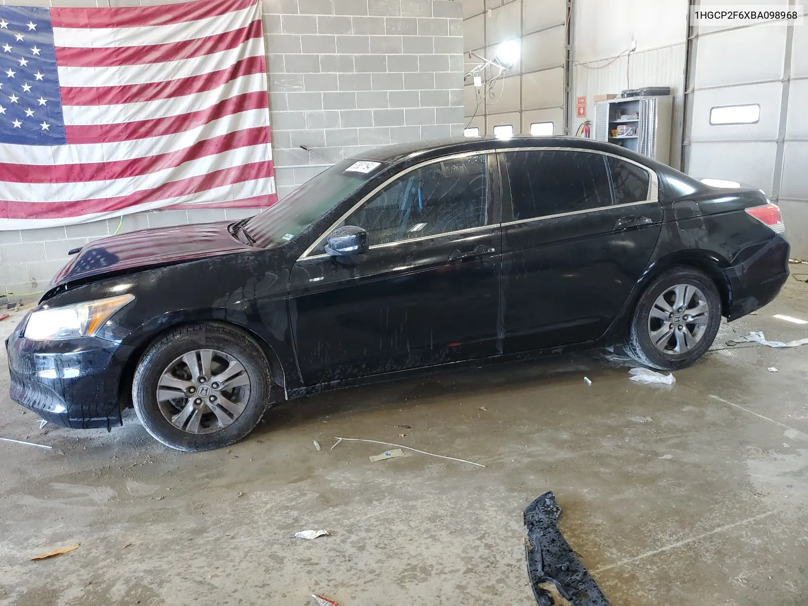 1HGCP2F6XBA098968 2011 Honda Accord Se