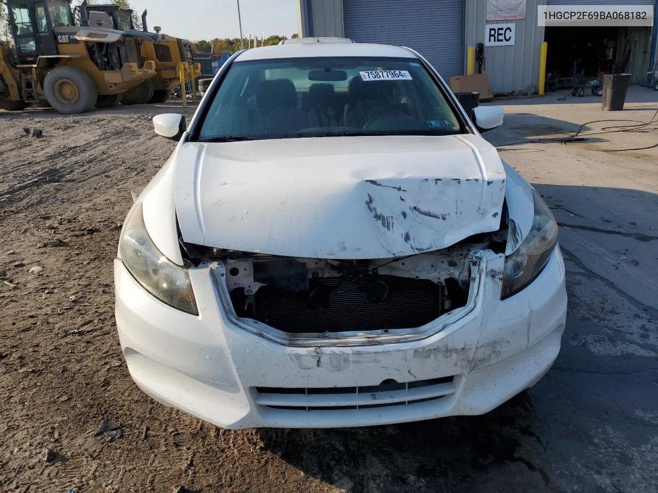 1HGCP2F69BA068182 2011 Honda Accord Se