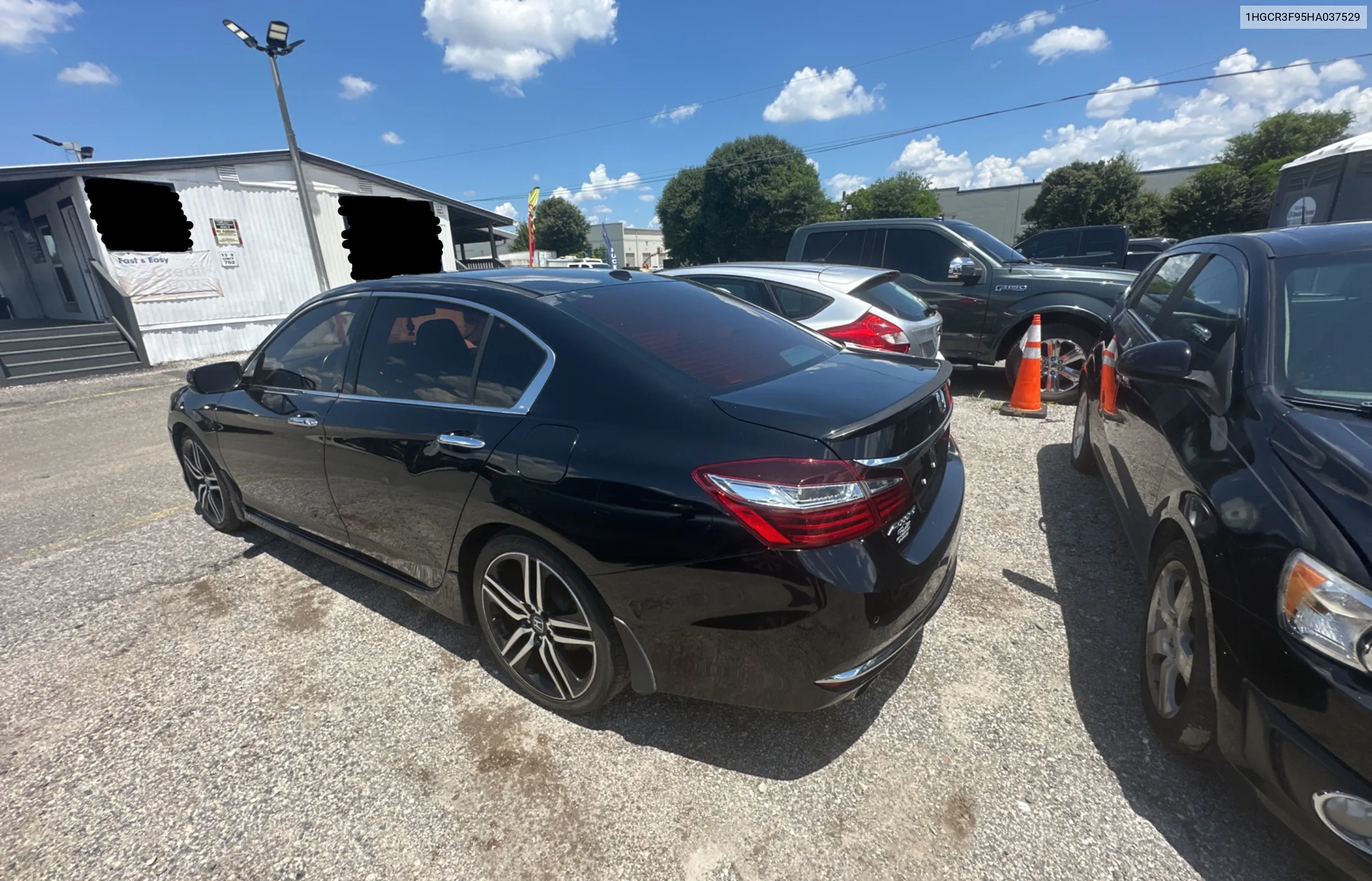 2017 Honda Accord Touring VIN: 1HGCR3F95HA037529 Lot: 67606394