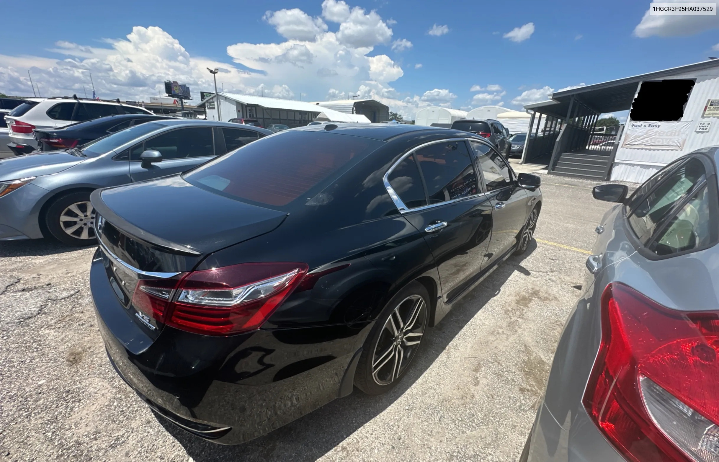 2017 Honda Accord Touring VIN: 1HGCR3F95HA037529 Lot: 67606394