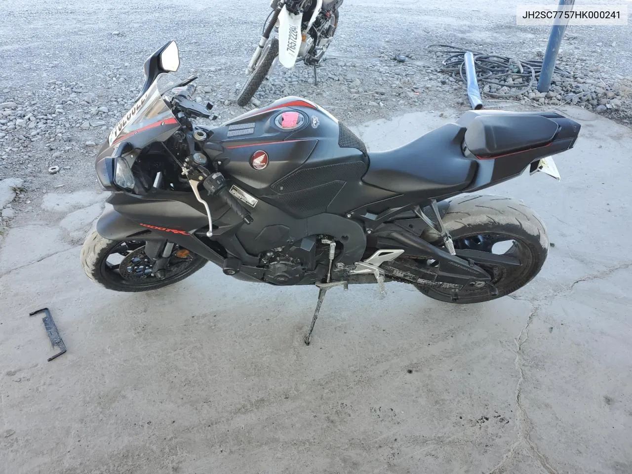 JH2SC7757HK000241 2017 Honda Cbr1000 Ra