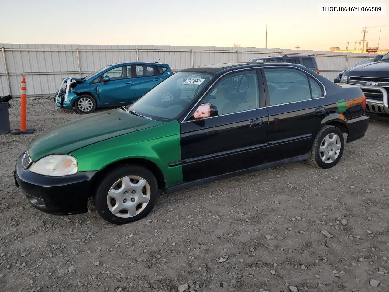 2000 Honda Civic Ex VIN: 1HGEJ8646YL066589 Lot: 75401664