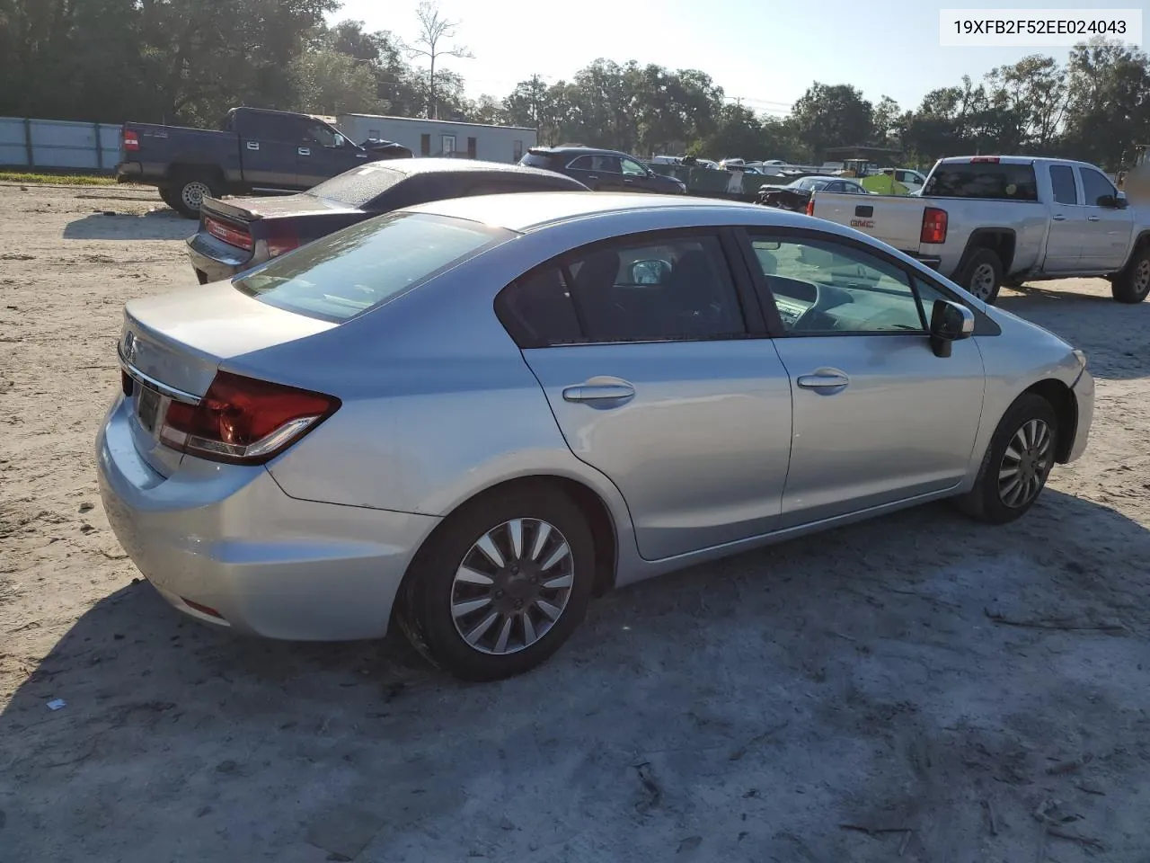 2014 Honda Civic Lx VIN: 19XFB2F52EE024043 Lot: 76301074