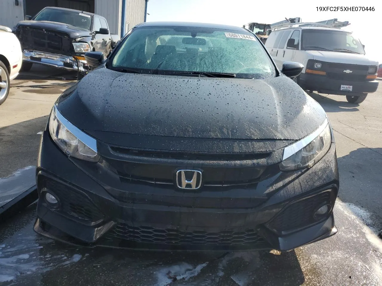 19XFC2F5XHE070446 2017 Honda Civic Lx