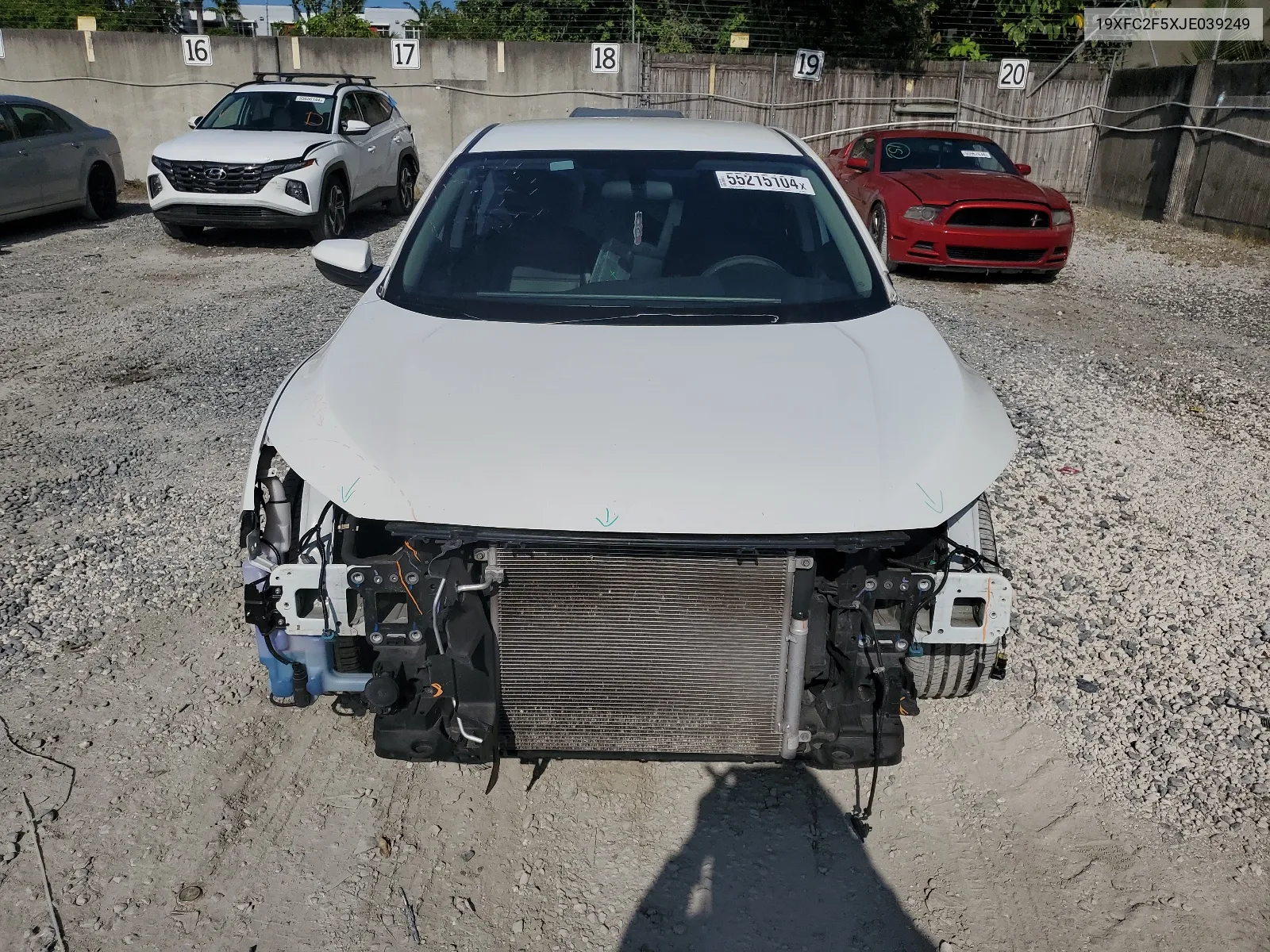 19XFC2F5XJE039249 2018 Honda Civic Lx