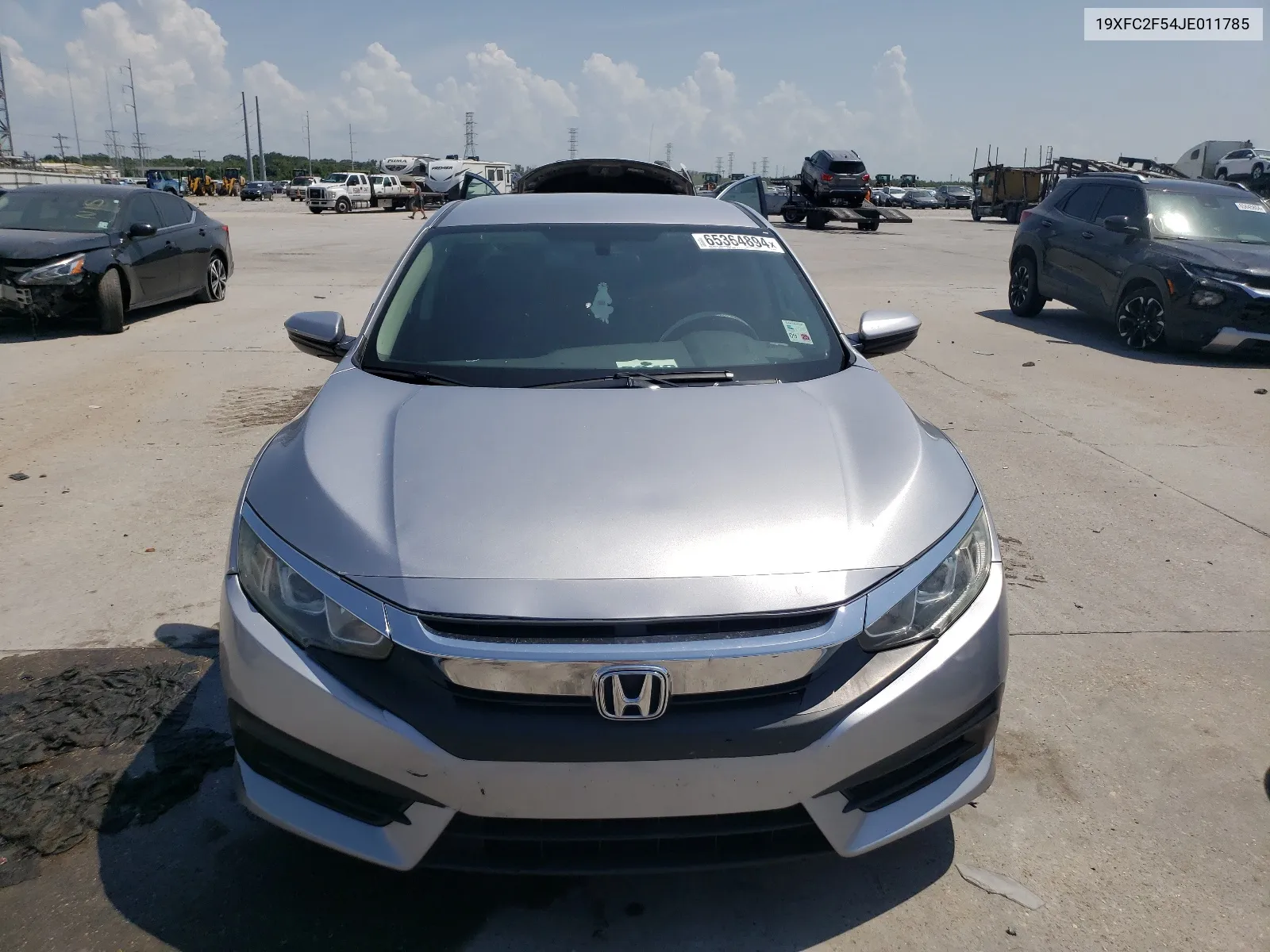 19XFC2F54JE011785 2018 Honda Civic Lx