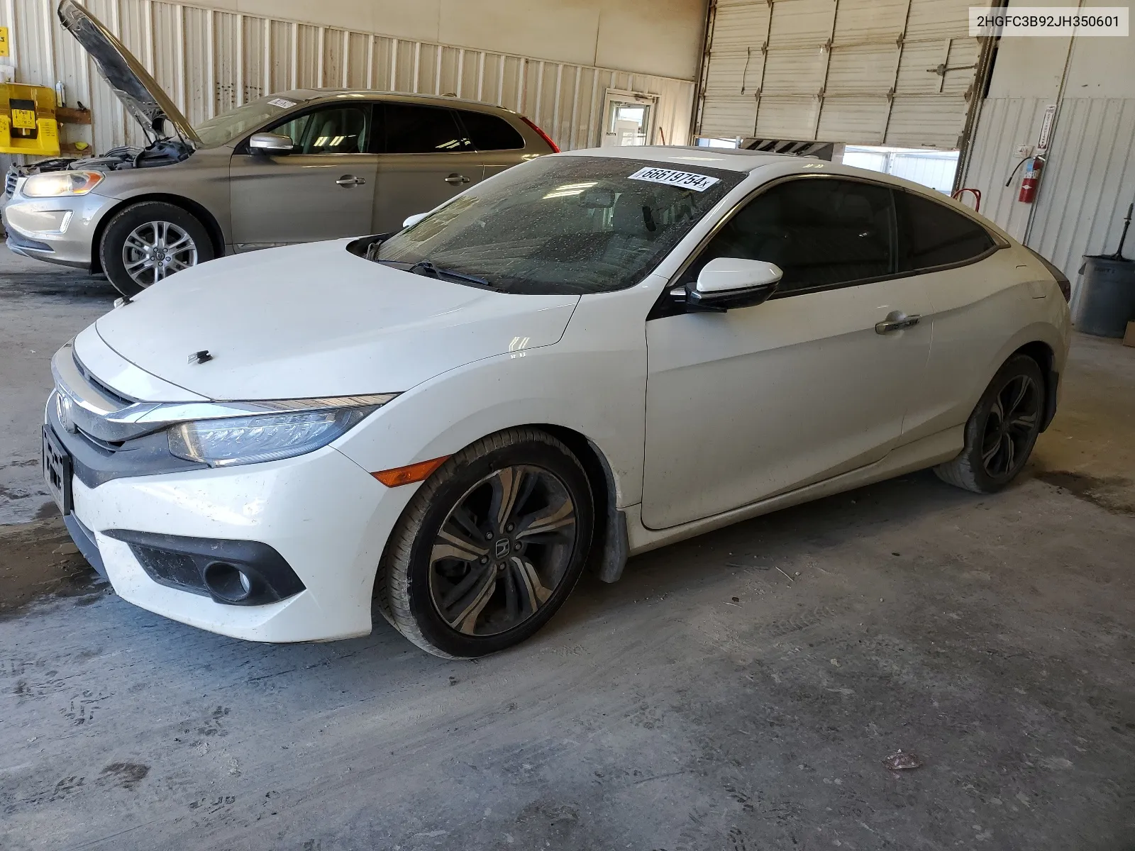 2HGFC3B92JH350601 2018 Honda Civic Touring