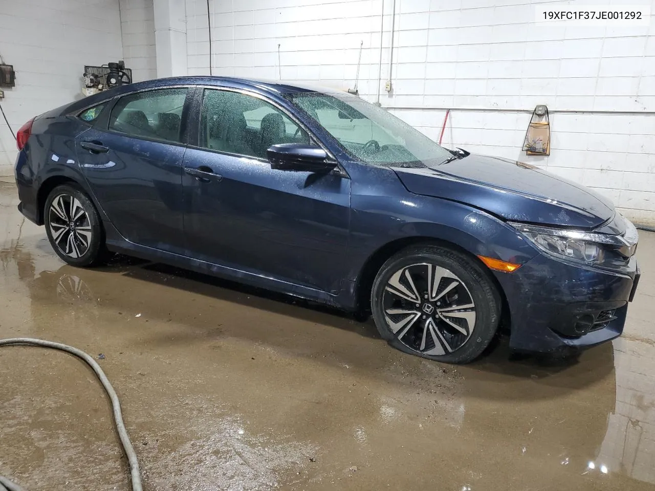 19XFC1F37JE001292 2018 Honda Civic Ex