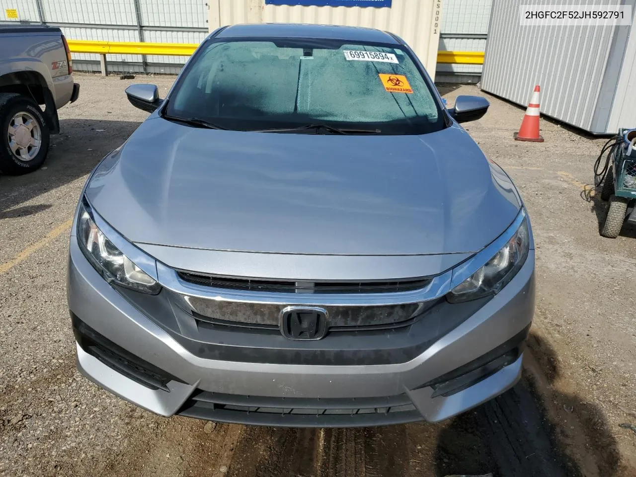 2HGFC2F52JH592791 2018 Honda Civic Lx