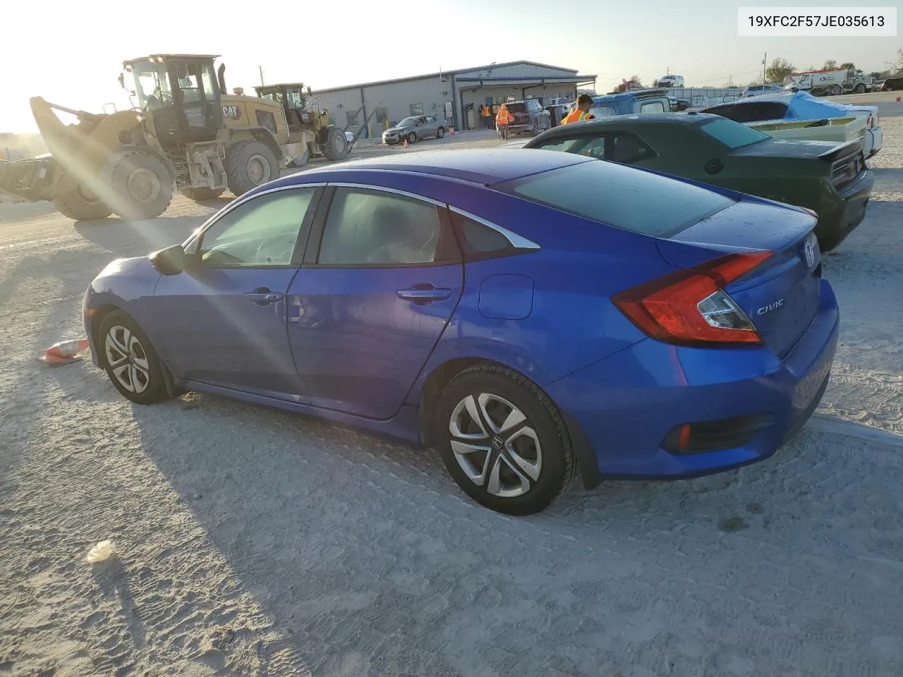 19XFC2F57JE035613 2018 Honda Civic Lx