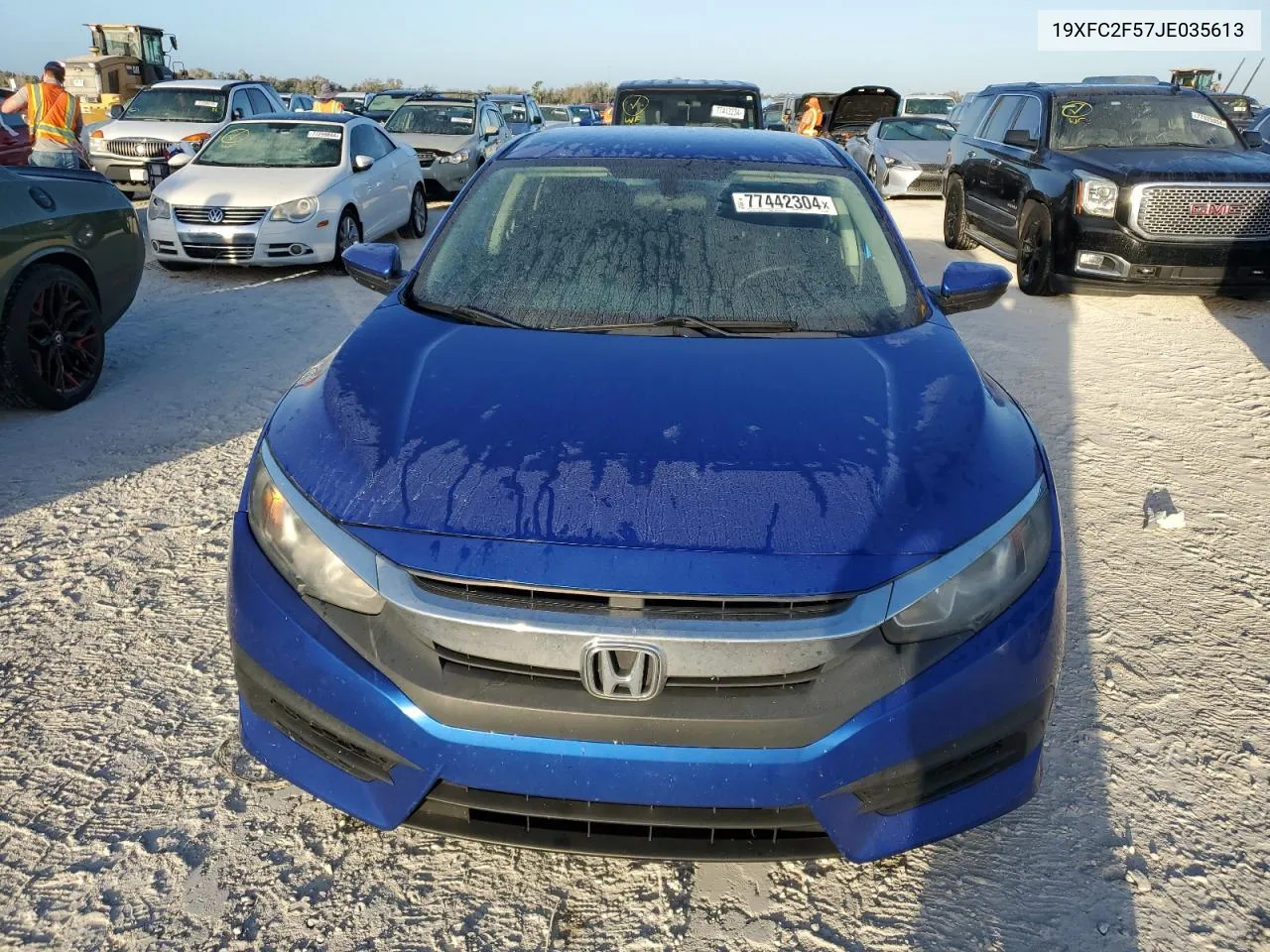 19XFC2F57JE035613 2018 Honda Civic Lx