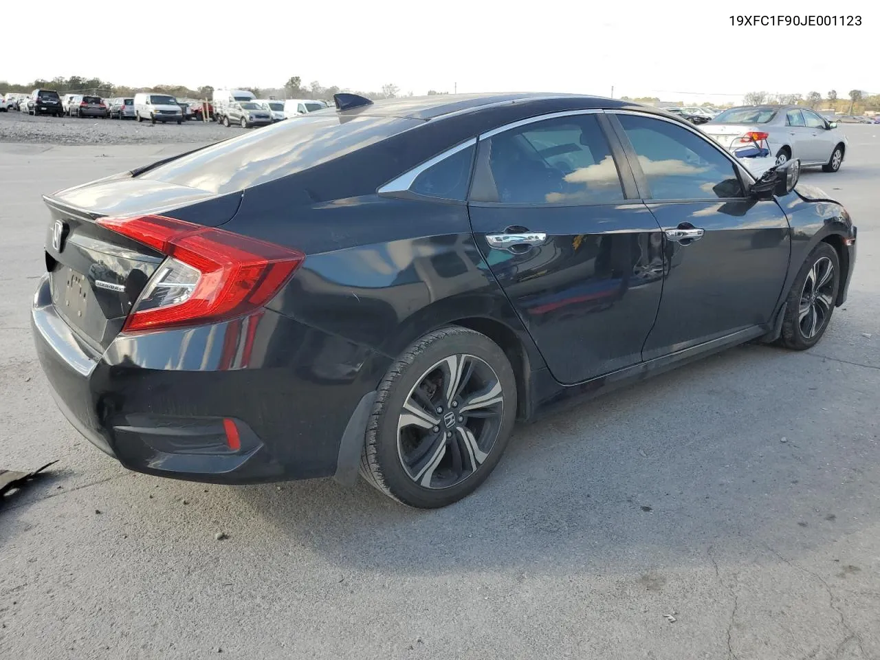 2018 Honda Civic Touring VIN: 19XFC1F90JE001123 Lot: 77484484