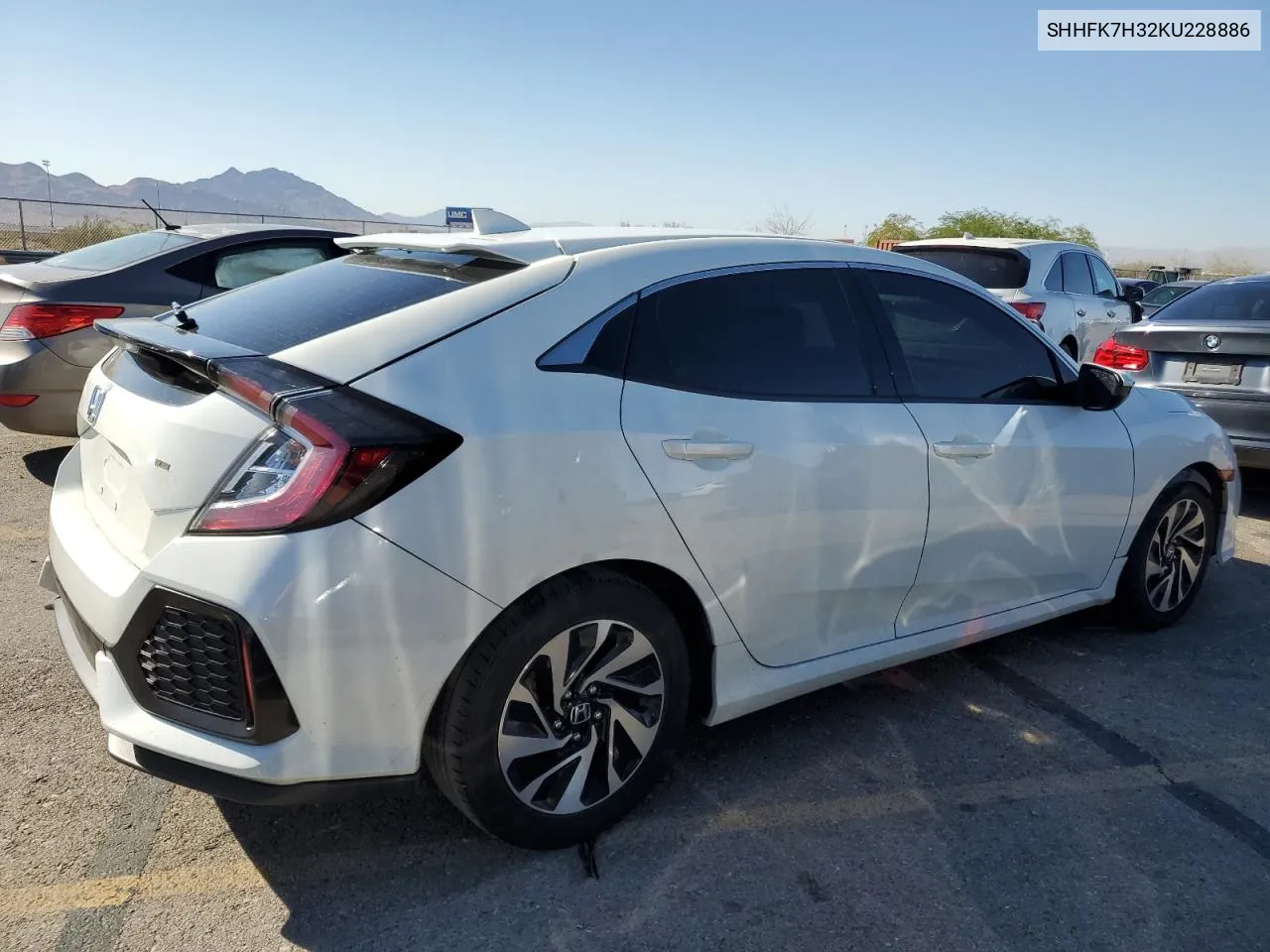 SHHFK7H32KU228886 2019 Honda Civic Lx