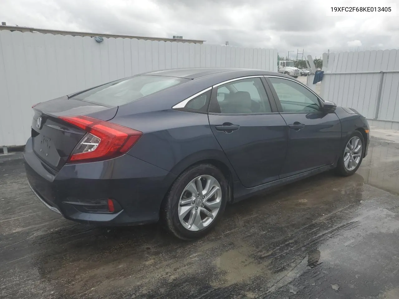 19XFC2F68KE013405 2019 Honda Civic Lx