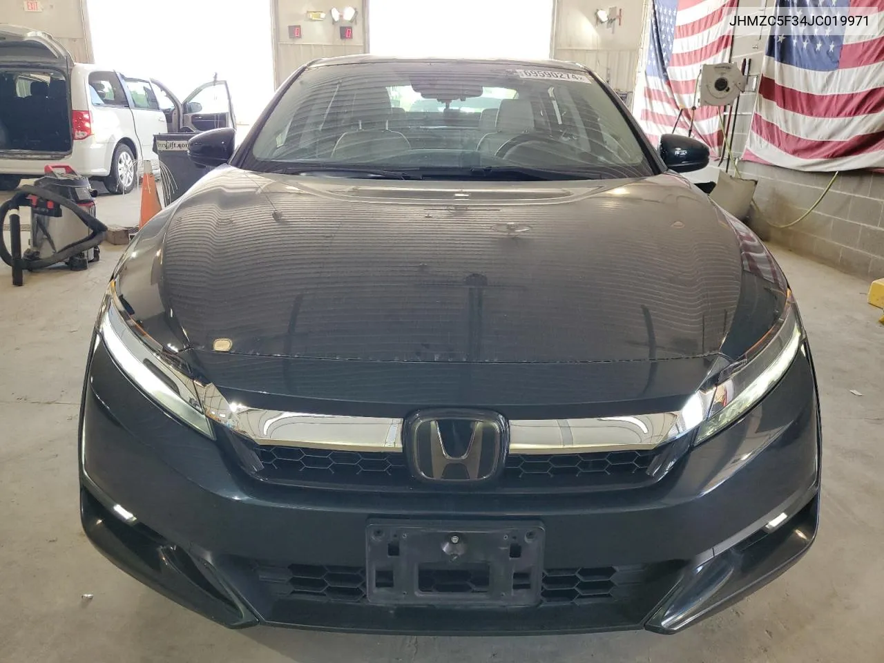 2018 Honda Clarity Touring VIN: JHMZC5F34JC019971 Lot: 69590274