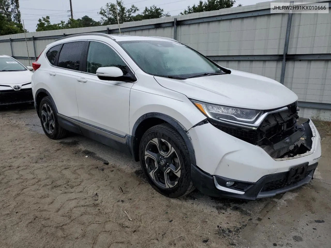 JHLRW2H91KX010666 2019 Honda Cr-V Touring