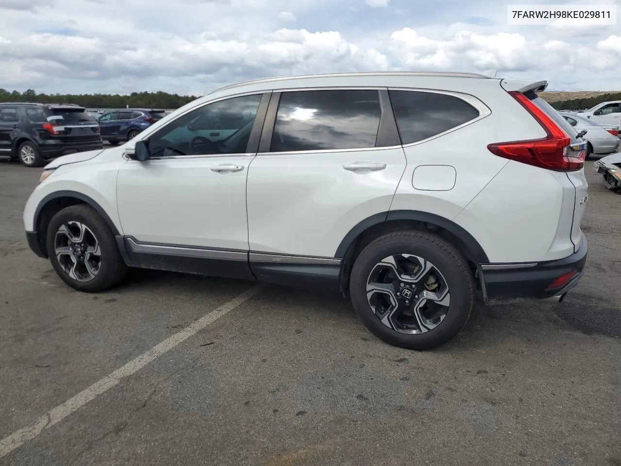 7FARW2H98KE029811 2019 Honda Cr-V Touring