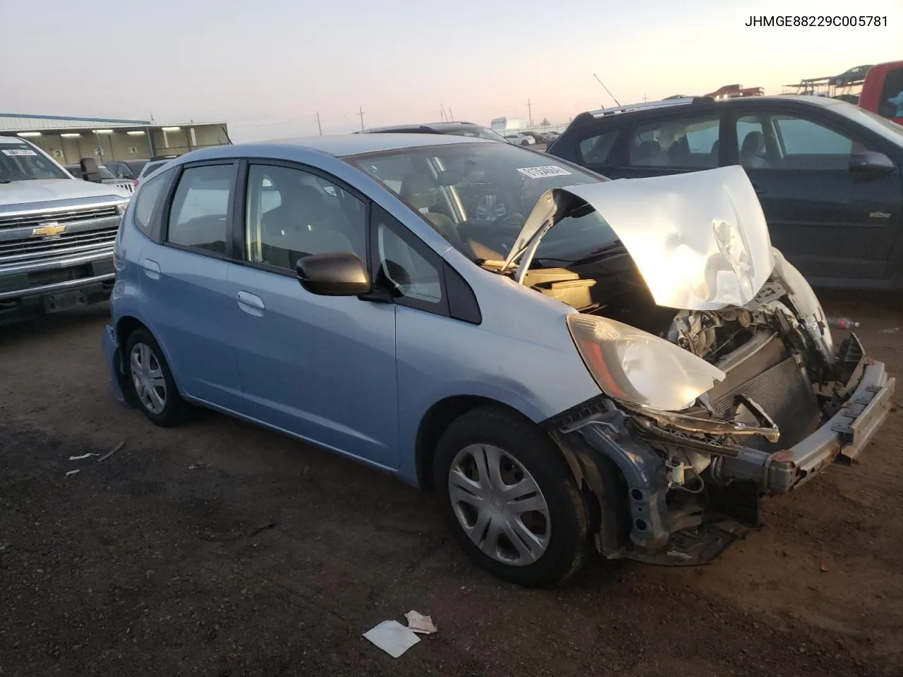 2009 Honda Fit VIN: JHMGE88229C005781 Lot: 81354664