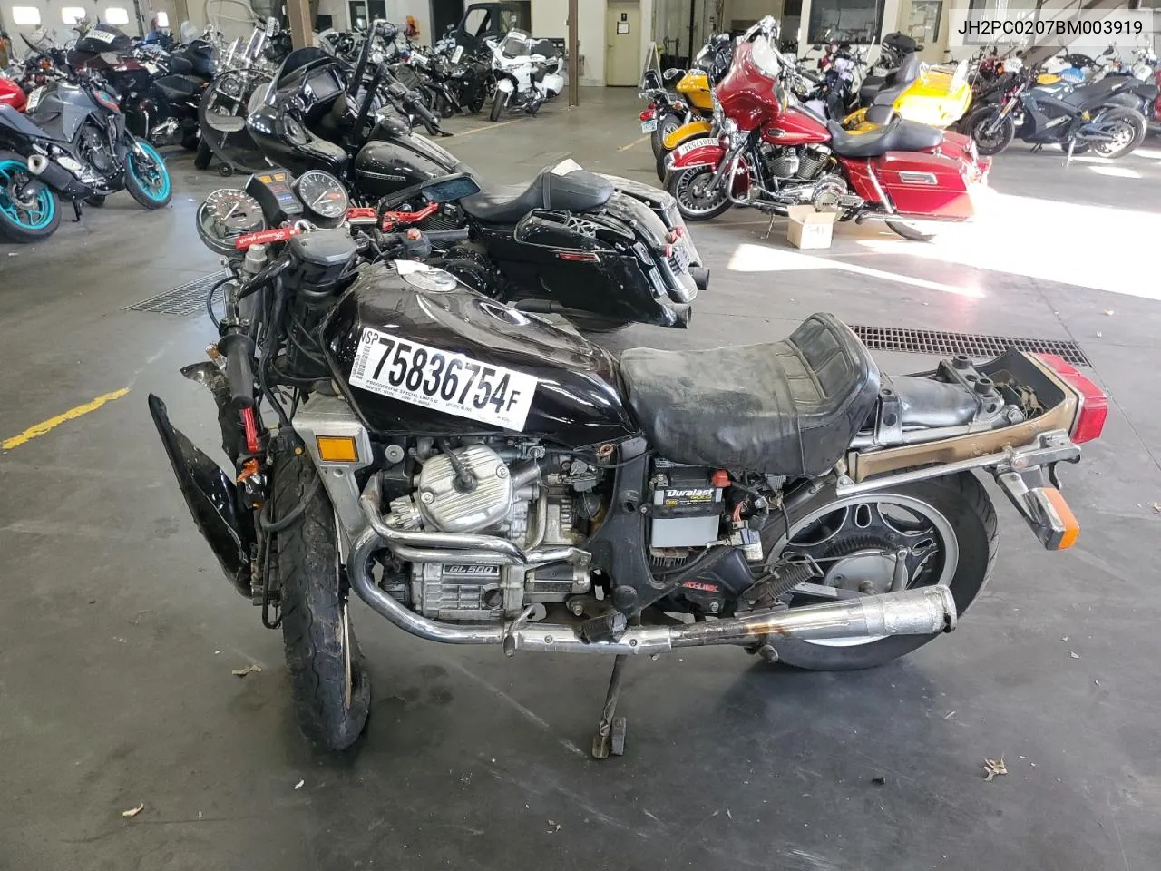 JH2PC0207BM003919 1981 Honda Gl500