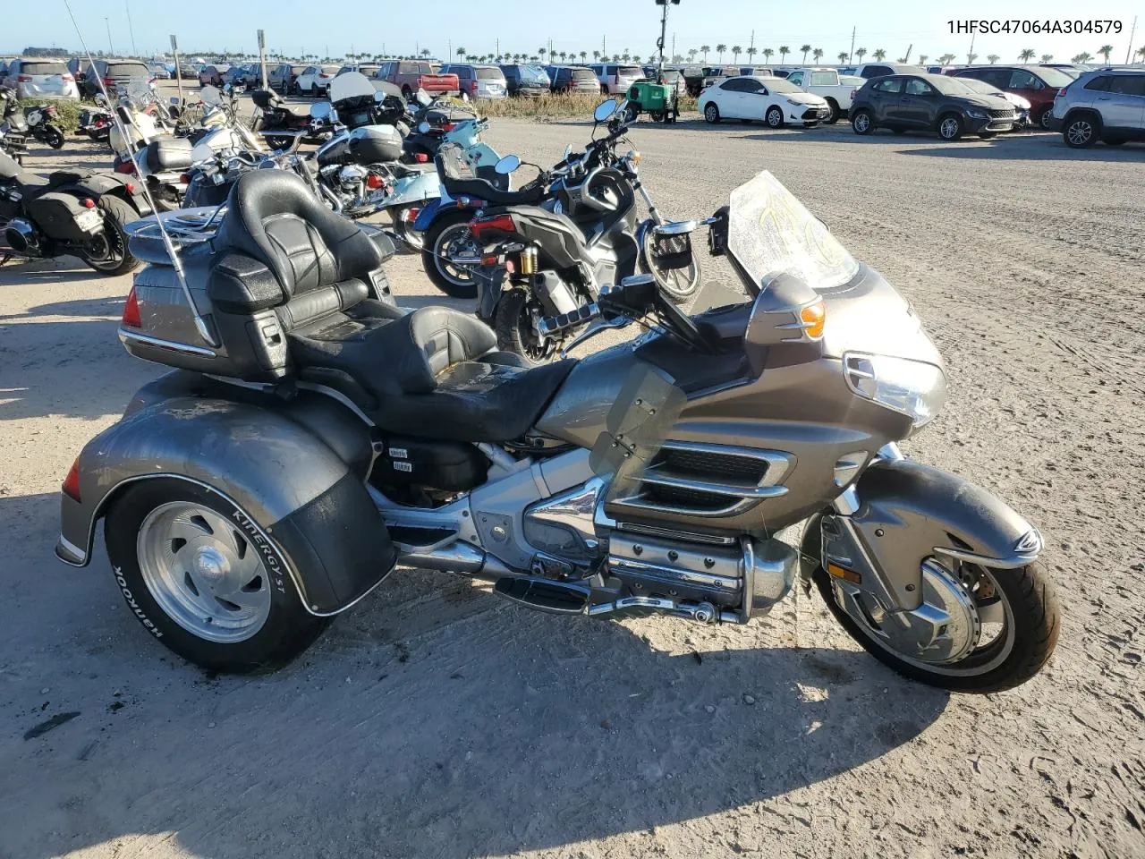 2004 Honda Gl1800 VIN: 1HFSC47064A304579 Lot: 75100464