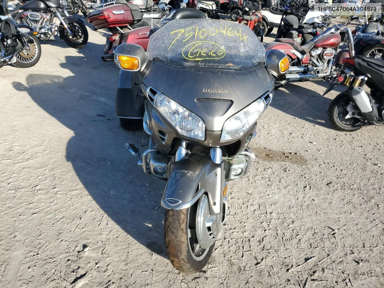 1HFSC47064A304579 2004 Honda Gl1800