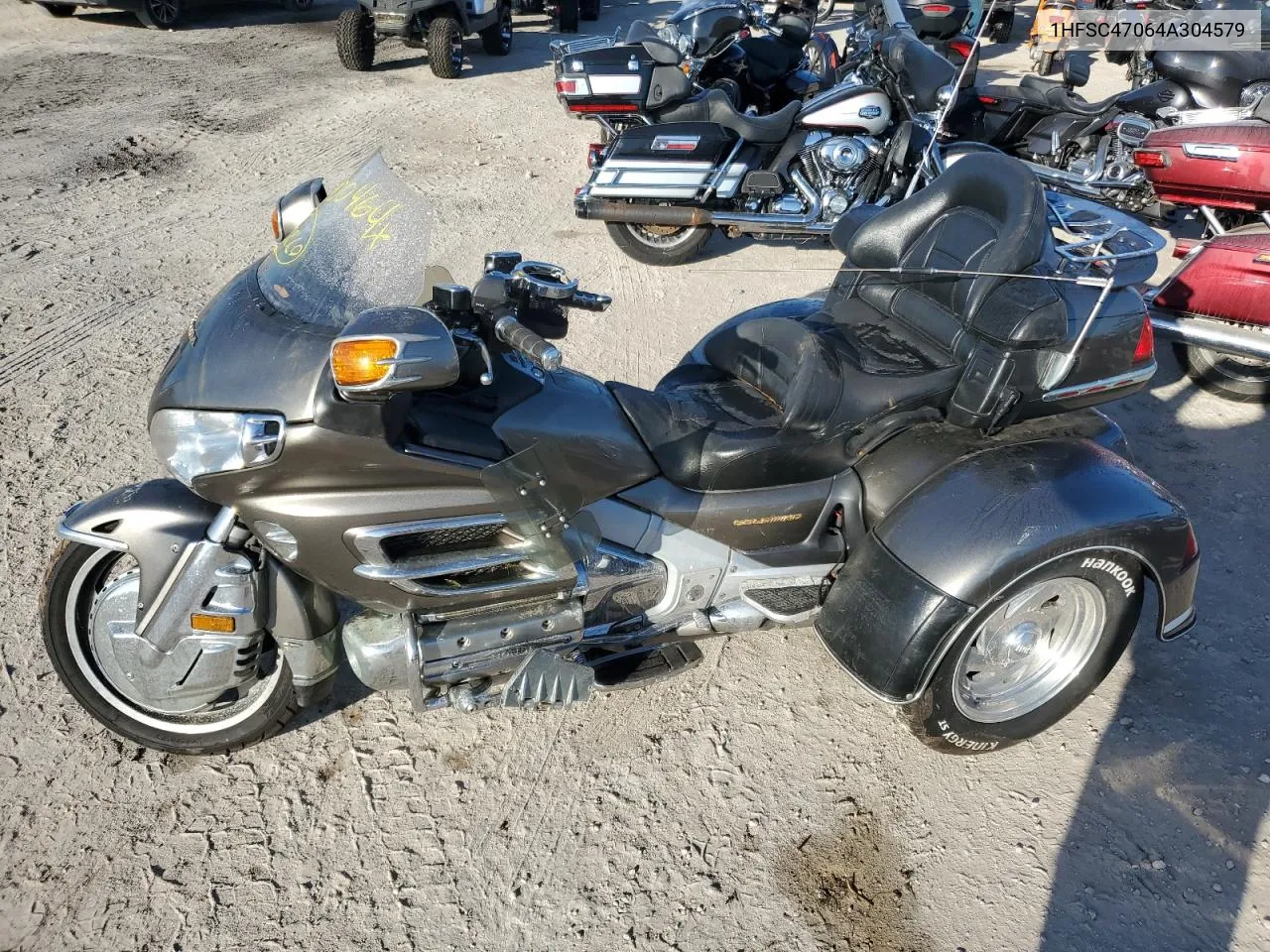 1HFSC47064A304579 2004 Honda Gl1800