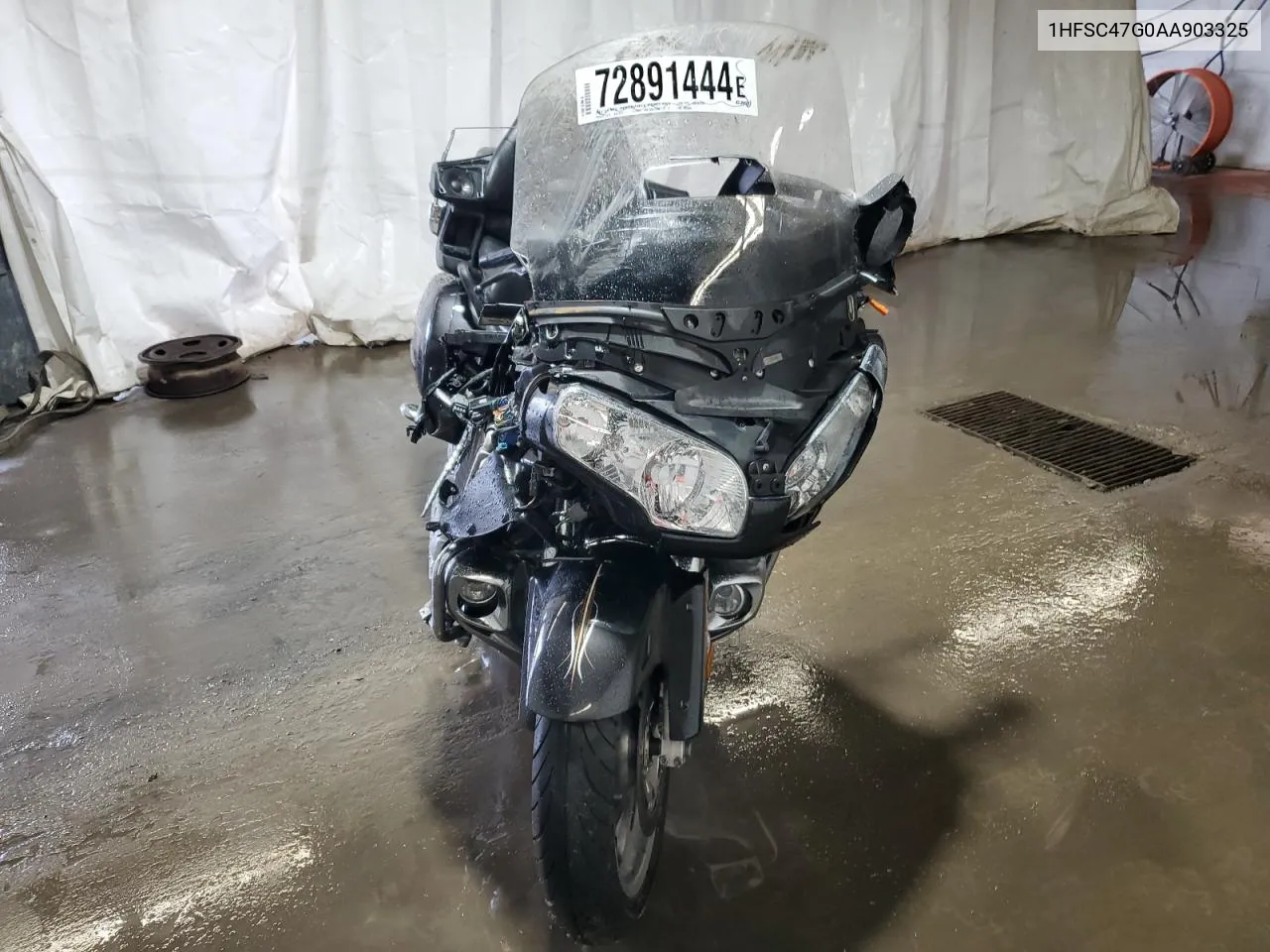 2010 Honda Gl1800 VIN: 1HFSC47G0AA903325 Lot: 72891444