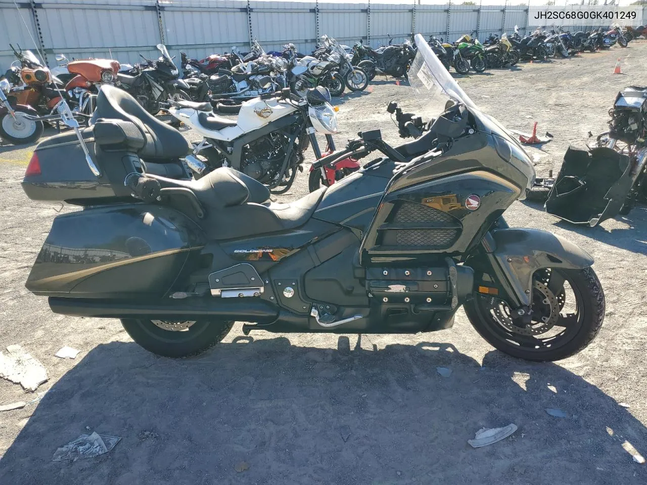 JH2SC68G0GK401249 2016 Honda Gl1800