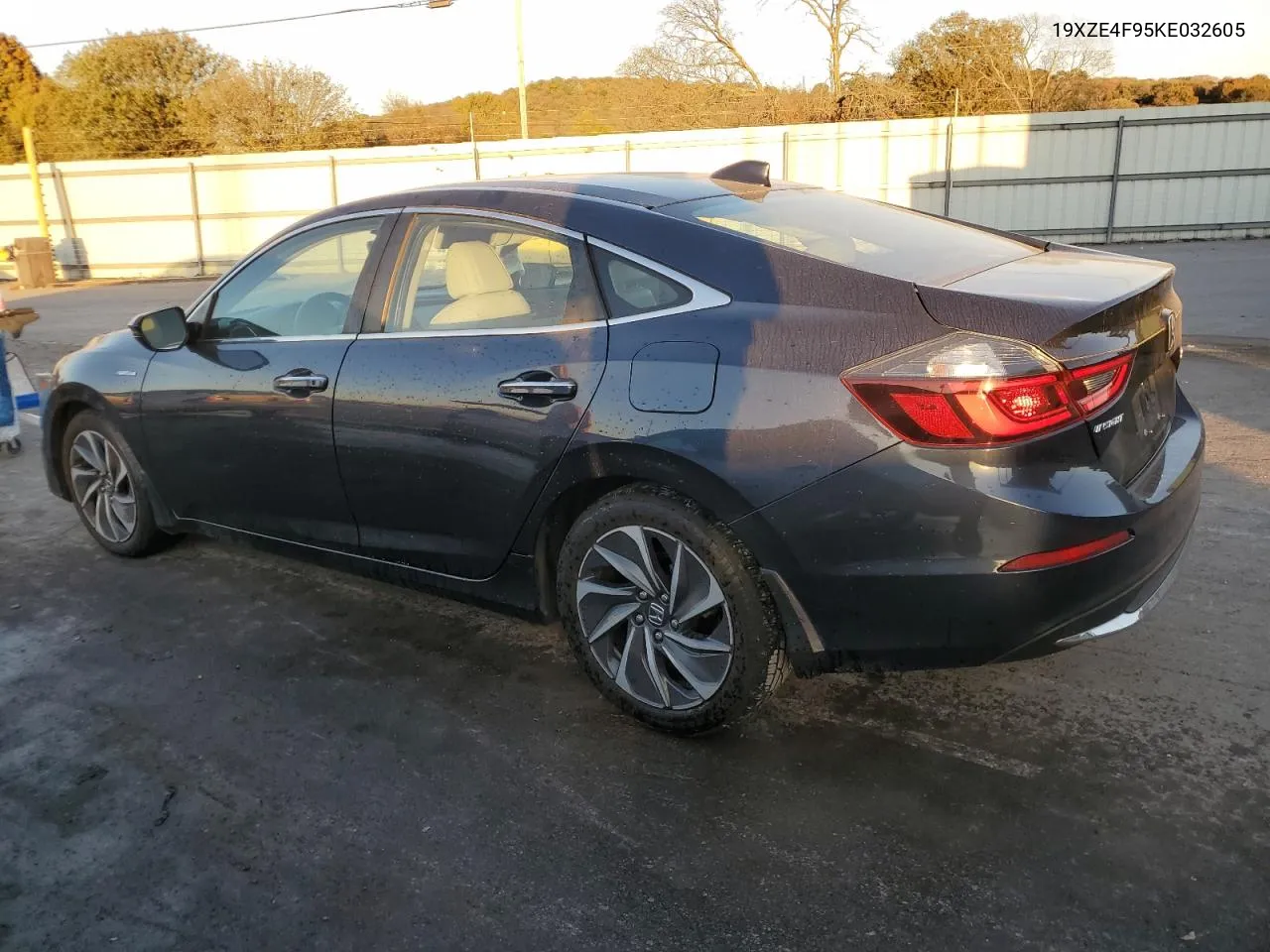 2019 Honda Insight Touring VIN: 19XZE4F95KE032605 Lot: 77581074