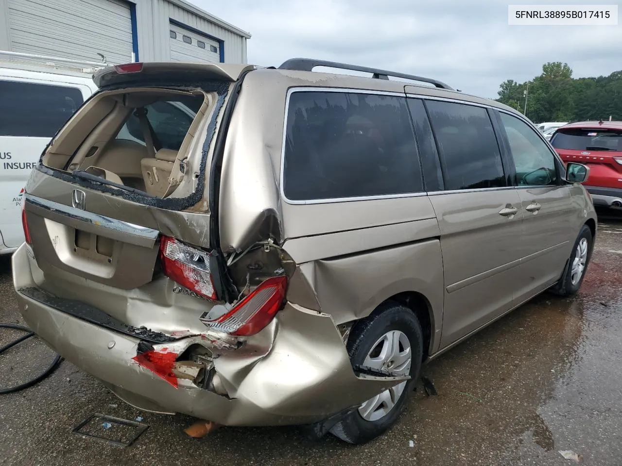 2005 Honda Odyssey Touring VIN: 5FNRL38895B017415 Lot: 65924904