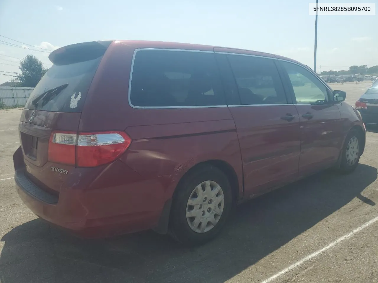 2005 Honda Odyssey Lx VIN: 5FNRL38285B095700 Lot: 66348094