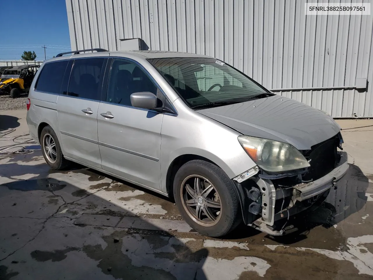 2005 Honda Odyssey Touring VIN: 5FNRL38825B097561 Lot: 68329974