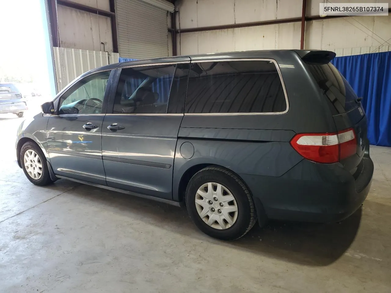 2005 Honda Odyssey Lx VIN: 5FNRL38265B107374 Lot: 70867224