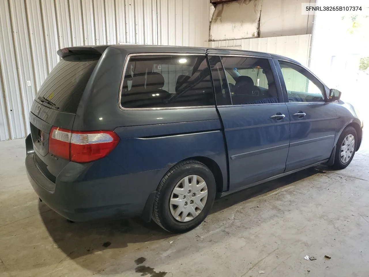 5FNRL38265B107374 2005 Honda Odyssey Lx