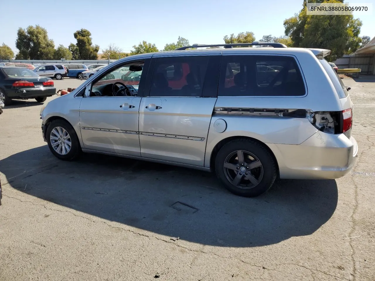 2005 Honda Odyssey Touring VIN: 5FNRL38805B069970 Lot: 72636924