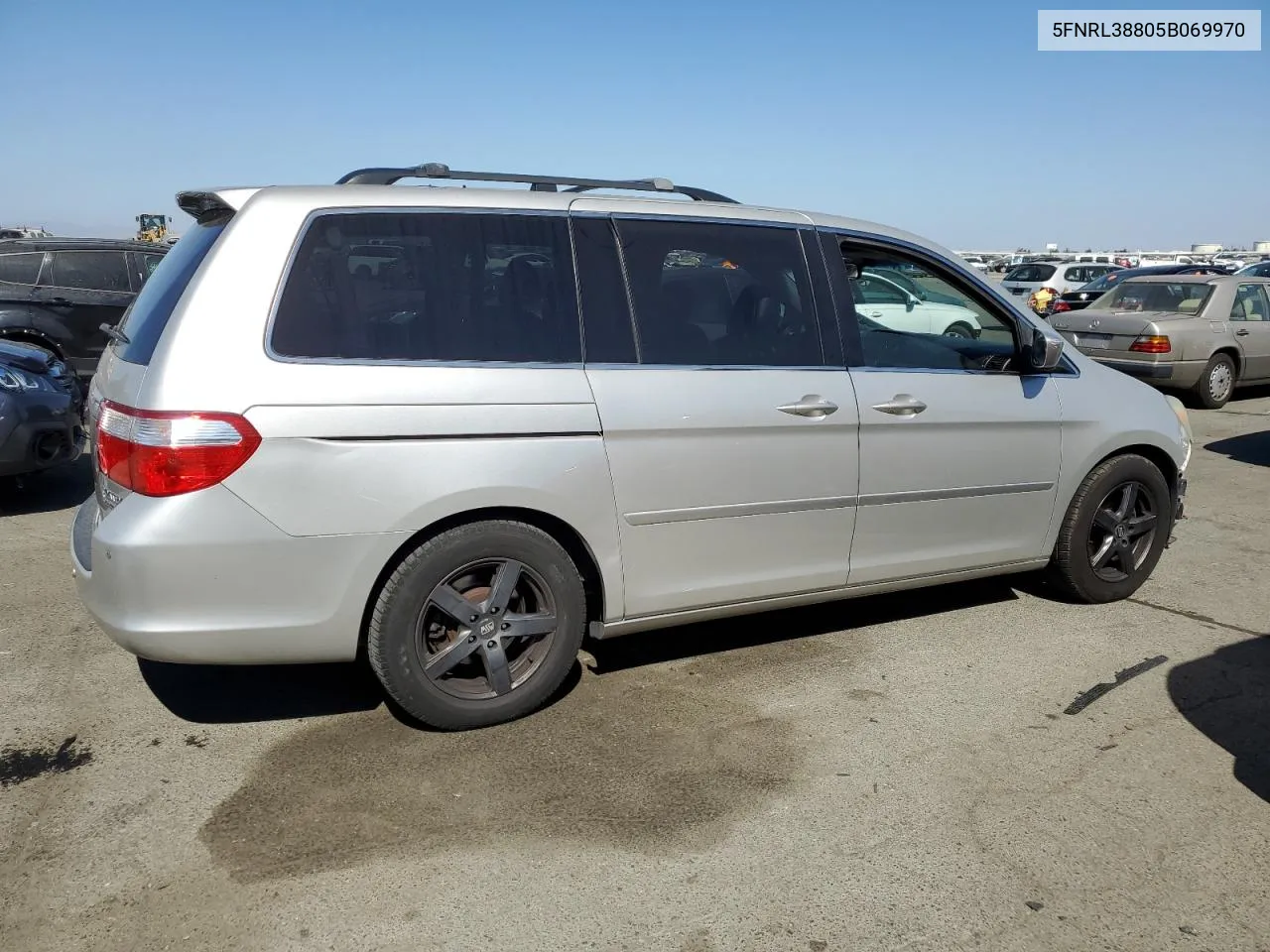 2005 Honda Odyssey Touring VIN: 5FNRL38805B069970 Lot: 72636924