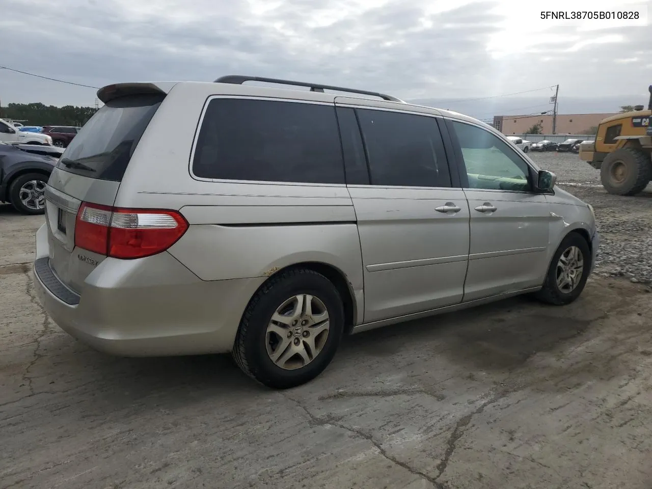 2005 Honda Odyssey Exl VIN: 5FNRL38705B010828 Lot: 72677524