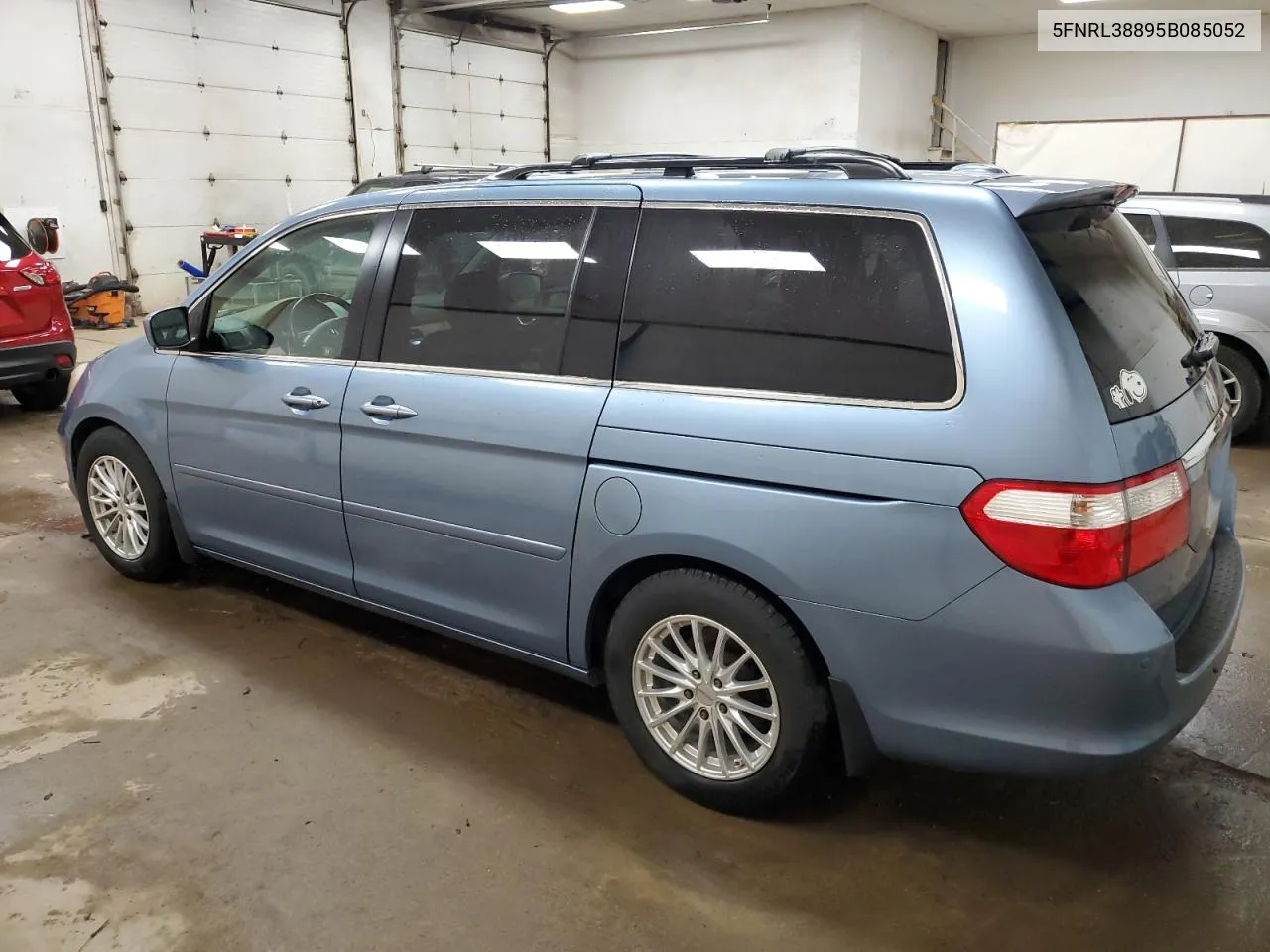 2005 Honda Odyssey Touring VIN: 5FNRL38895B085052 Lot: 73200594