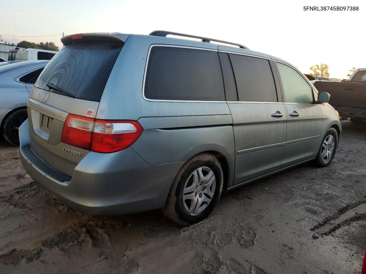 2005 Honda Odyssey Exl VIN: 5FNRL38745B097388 Lot: 73822754