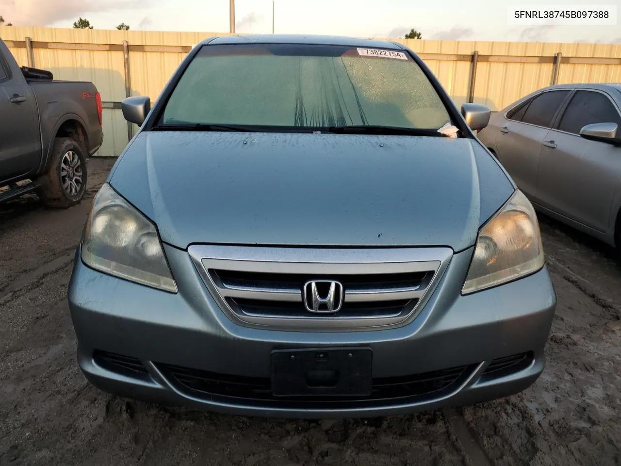 2005 Honda Odyssey Exl VIN: 5FNRL38745B097388 Lot: 73822754