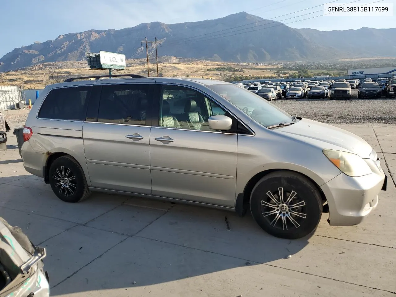 2005 Honda Odyssey Touring VIN: 5FNRL38815B117699 Lot: 76335174