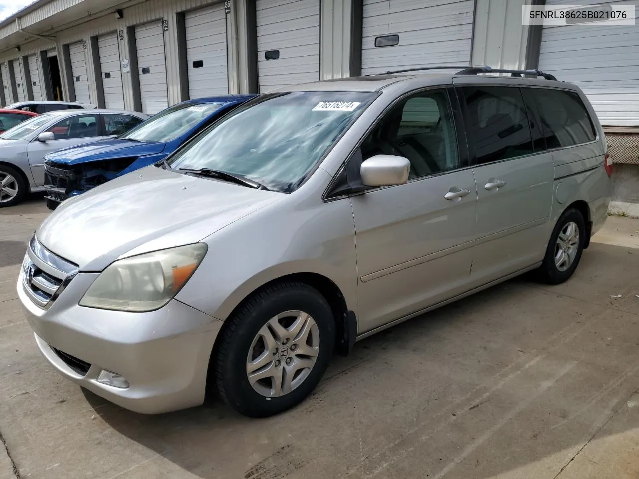 5FNRL38625B021076 2005 Honda Odyssey Exl