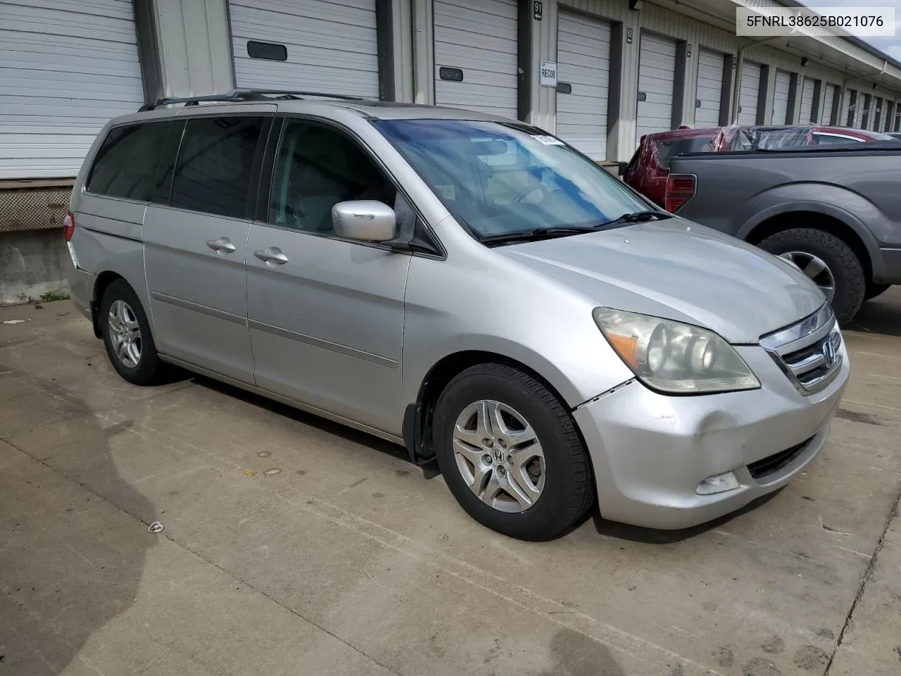 5FNRL38625B021076 2005 Honda Odyssey Exl