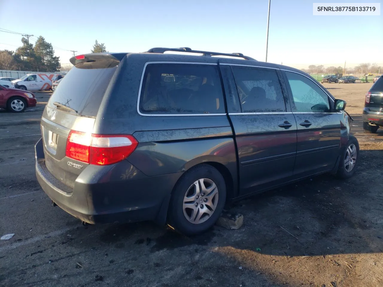 5FNRL38775B133719 2005 Honda Odyssey Exl