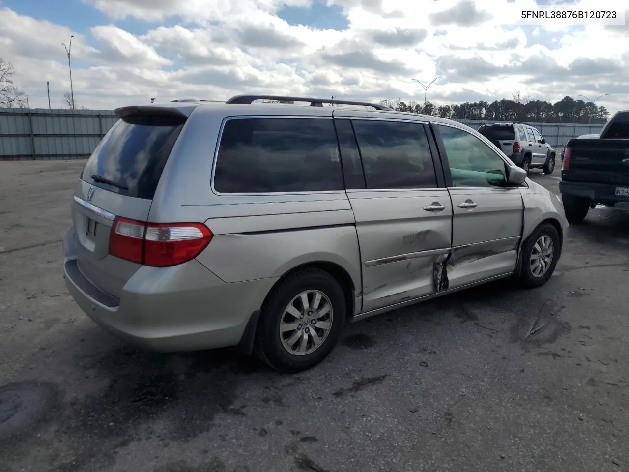 2006 Honda Odyssey Touring VIN: 5FNRL38876B120723 Lot: 39826004