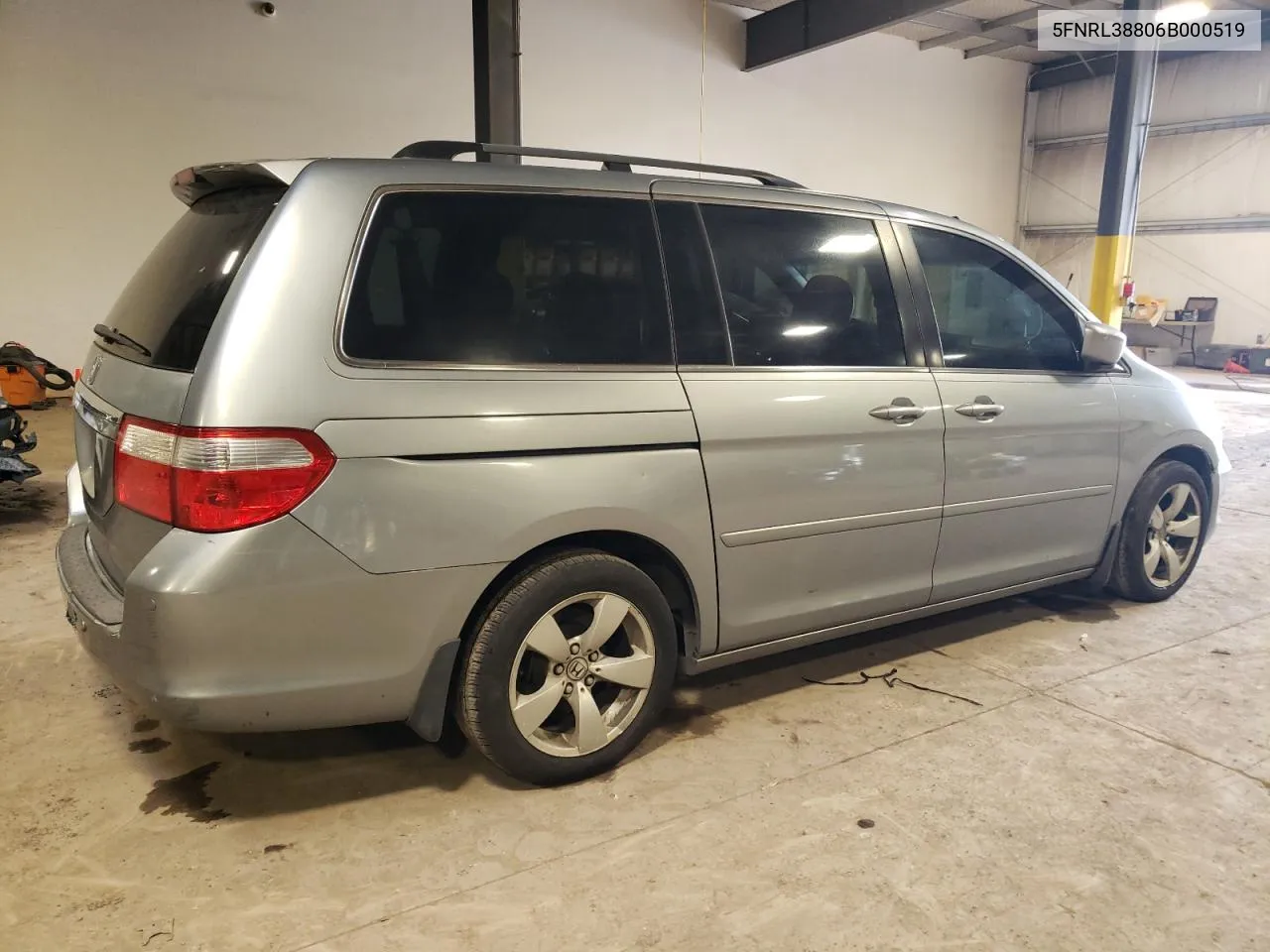 2006 Honda Odyssey Touring VIN: 5FNRL38806B000519 Lot: 63094134