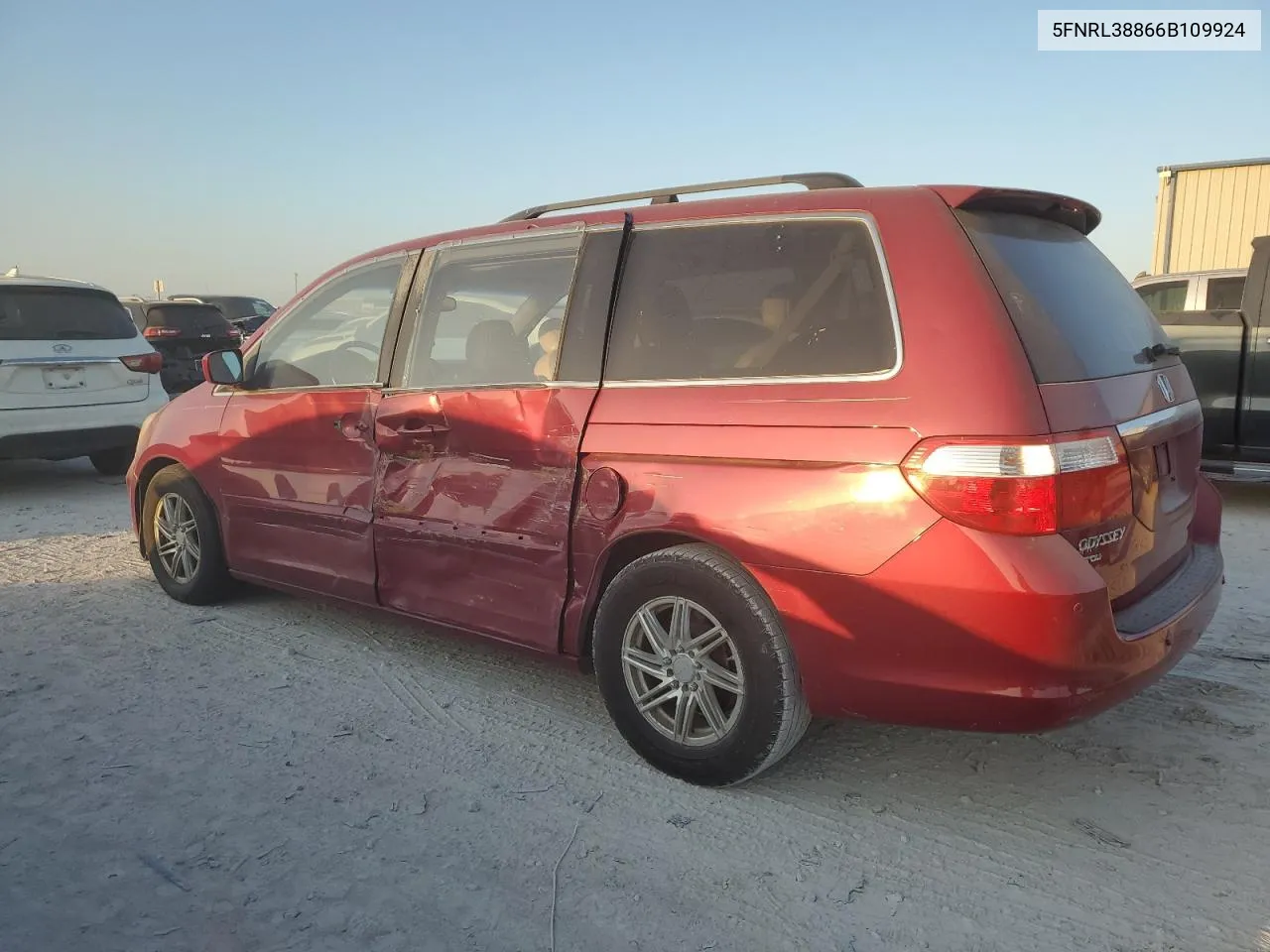 2006 Honda Odyssey Touring VIN: 5FNRL38866B109924 Lot: 76719024