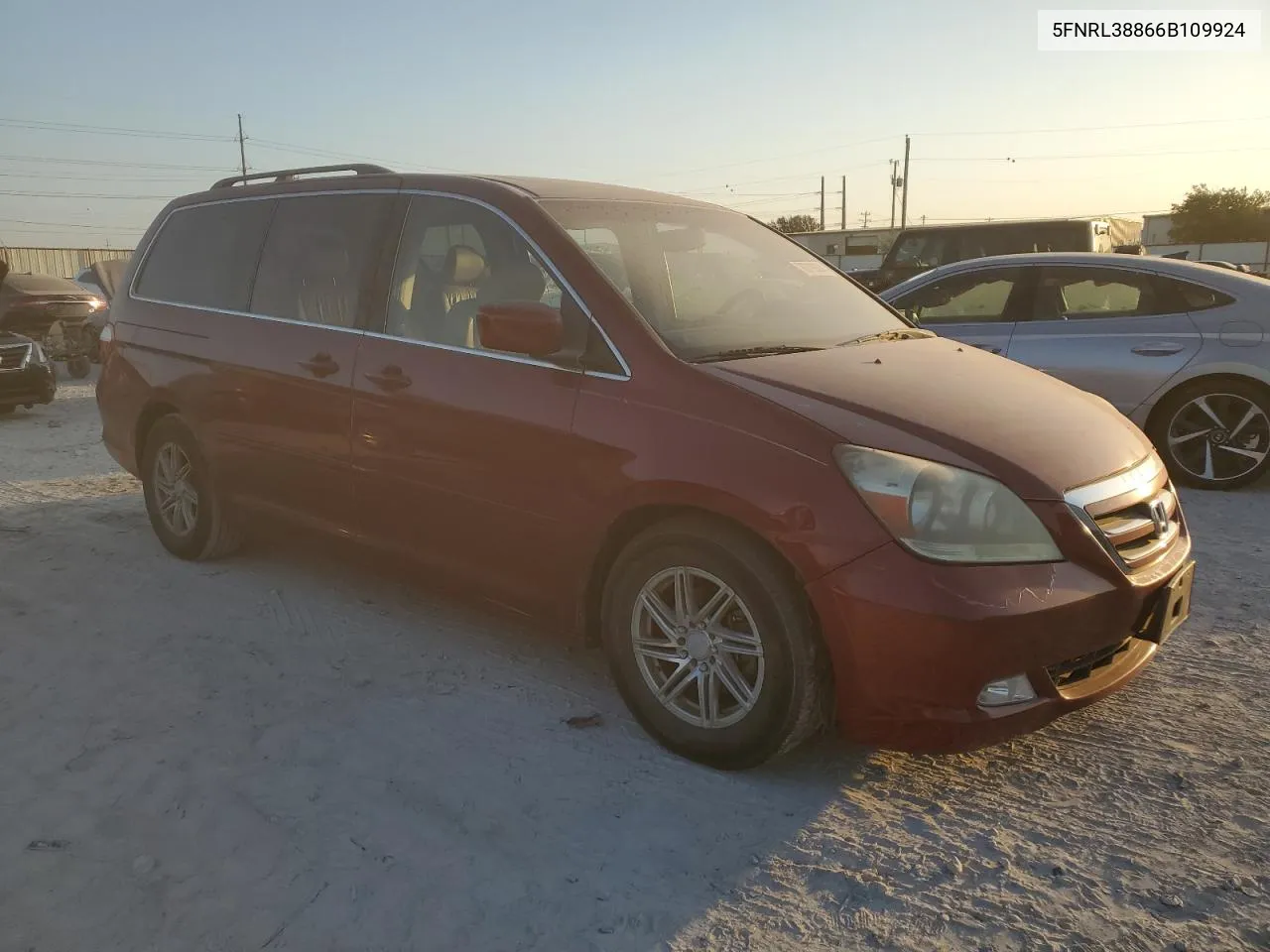 2006 Honda Odyssey Touring VIN: 5FNRL38866B109924 Lot: 76719024