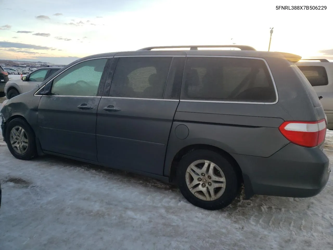 2007 Honda Odyssey Touring VIN: 5FNRL388X7B506229 Lot: 68468072