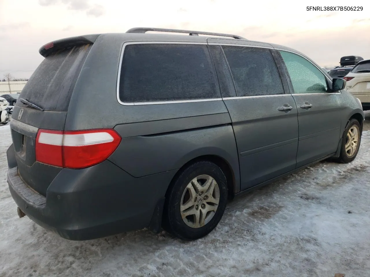 2007 Honda Odyssey Touring VIN: 5FNRL388X7B506229 Lot: 68468072